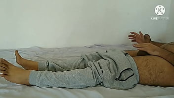 Kakak Seksi Neha Mengantar Adiknya Tidur Dengan Suara Merdu Yang Menggoda