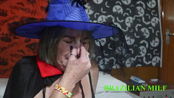 Malam Halloween, Aku Ngentot Memek Ibu Mertuaku Sampai Dia Menjerit-jerit (video Lengkap Di Red/sheer)