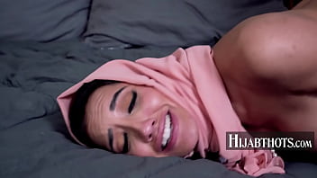 Panggilan Mesum Untuk Ngewe Dari Cewek Arab Chloe Amour