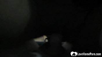 Gadis Asia Seksi Merangsang Dengan Mulutnya Dalam Adegan Intim Pov