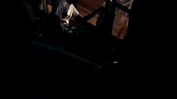Pengalaman Pertama Di Dalam Bus Yang Menggoda (3/3)
