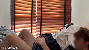 Gadis Thailand 18 Tahun Amatir Dengan Memek Sempit Tak Kuasa Menahan Kontol Bule Yang Besar