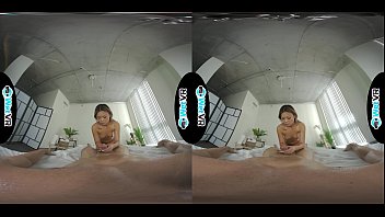 Gadis Pijat Asia Di Wetvr Ahli Dalam Teknik Susu Spesial Vr