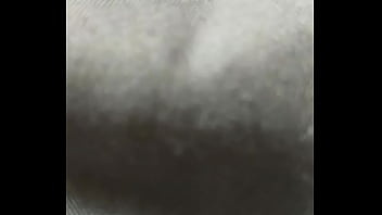 美女吞食生鸡蛋的诱惑瞬间