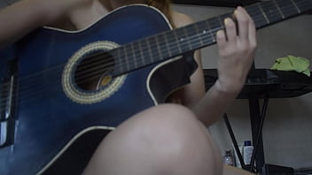 Gadis Musik Bayar Dengan Tubuh Demi Gabung Band, Doyan Kontol Sampai Nelen Habis Dan Masih Minta Tambah