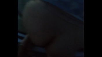 Kinzy Jo Mengisap Kontol Lalu Menunduk Membelakangi