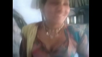 Gadis Rajsthani Yang Menggoda Dengan Gerakan Pinggulnya Yang Memukau