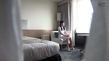 Gadis Jepang Imut Baru Tumpah Penuh Di Dalam