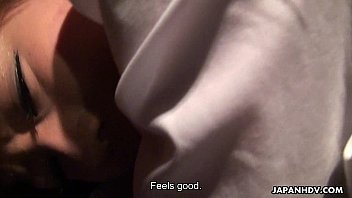 Menggila Dari Belakang Di Kamar Yang Remang-remang