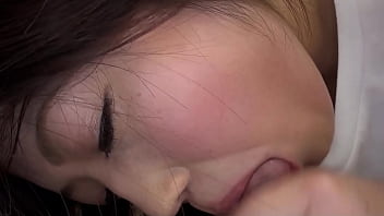 Gadis Jepang Mungil Bikin Adik Tiri Perjaka Melepas Dahaga Dengan Blowjob Perdana Tanpa Sensor