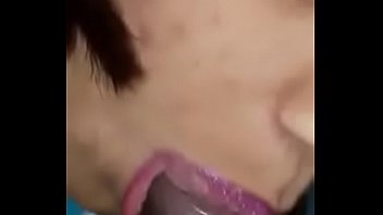 Malam Panas Dengan Suami, Desah Nafas Dan Suara Blowjob Desi Yang Menggoda