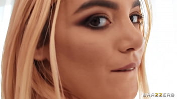 Pantat Berminyak Siap Dihantam / Video Lengkap Brazzers
