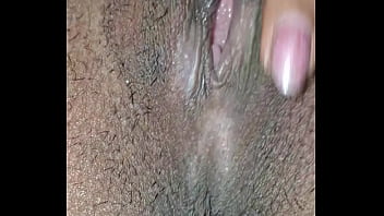 Alisha Bhabhi Yang Menggoda Dengan Vagina Mulusnya Yang Terlihat Jelas