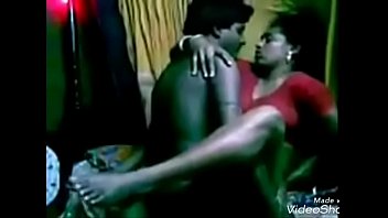 Bibiku Yang Seksi Dalam Sari Desi, Ditiduri Dengan Beringas