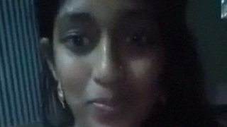 Gadis Bengali Seksi Dengan Tubuh Menggoda Pamer Bugil Dan Main Sendiri