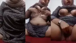 Janda Berjilbab Tiba-tiba Telanjang Dan Mengocok Memek Yang Menggairahkan