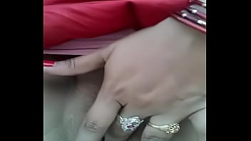 Desi Bhabhi Meraba-raba Kemaluannya Sendiri