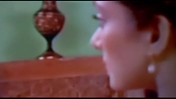 Bidadari India Yang Menggoda