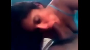Desi Yang Haus Sperma, Dia Ingin Menelan Setiap Tetesnya