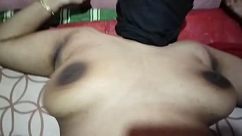 Pertama Kali Bikin Video – Gadis India Yang Menggoda