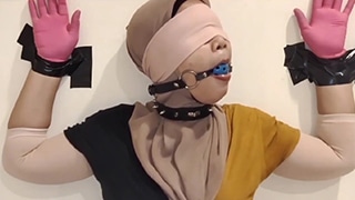 Hijabers Tersimpul Dalam Ikat Yang Menggoda