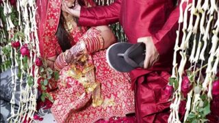Malam Pertama Pasangan India Yang Panas Dan Liar