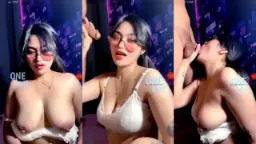Sakila Menghisap Penis Hingga Keluar Air Mani Di Mulutnya