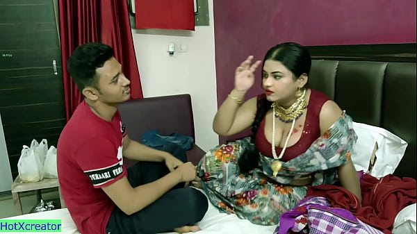 Cowok India Beruntung Vs Istri Baru Cantik! Seks Romantis India Yang Panas Dan Menggoda