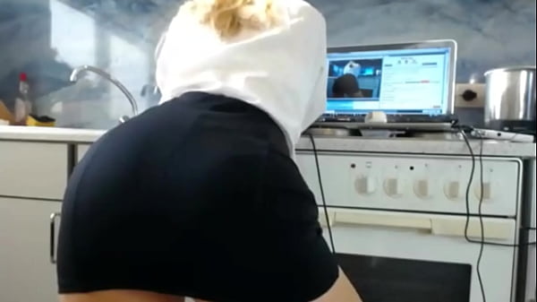 Masturbasi Di Webcam Live: Gadis Jalang Ini Menggoda Dengan Jari-jari Nakalnya