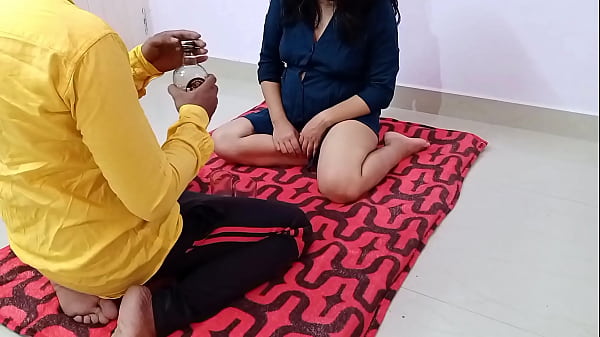 भारतीय अश्लील कहानी: सौतेली बहन को शराब पिलाकर रात भर जबरदस्ती चोदना