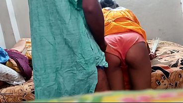 Desi Bhabhi Digebuki Keras Dari Belakang Gaya Doggy
