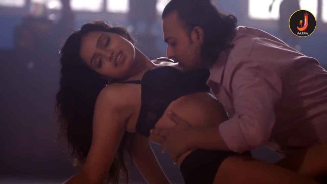 Gairah Malam Di Jalva: Episode 4 – Deewane 2024 Mengguncang Ranjang