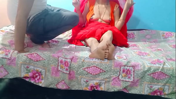 भाभी ने देवर के साथ खाली घर में पेटीकोट उठाकर मचाई धमाल