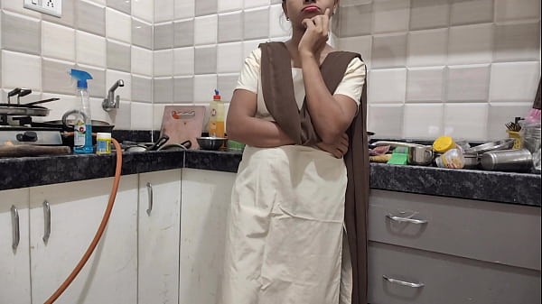 देसी कॉलेज लड़की घर आते ही अपने सौतेले भाई के साथ चुदाई में मस्त