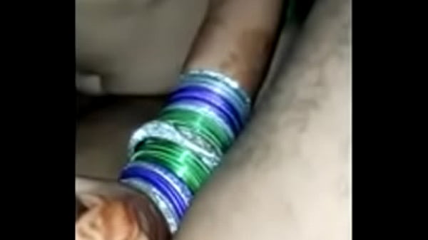 Istri Desi Yang Genit Dibagi-bagi Untuk Ditiduri
