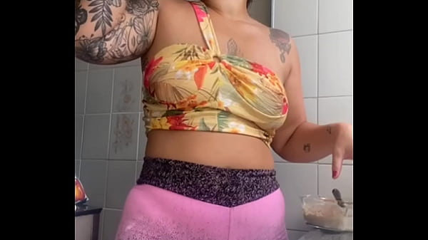 Exibindo Minha Xota Inchada Ao Vivo