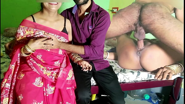 बायोलॉजी ट्यूशन टीचर ने अकेले में छात्र की सौतेली माँ को चोदा