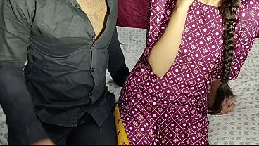 Desi Bhabhi Yang Menggairahkan Digoda Hingga Takluk Oleh Adik Ipar