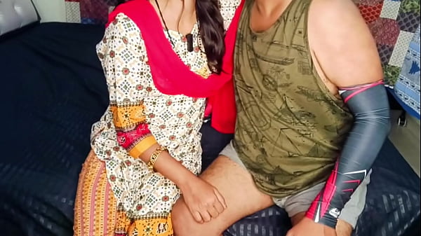 Mami Ko Paise Kamane Ka Aasan Tarika Batake Uske Bhanje Ne Uski Chut Mai Lund Daal Kar Zor Zor Se Choda