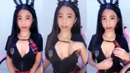 Cewek Kostum Cosplay Nungging Menggoda Pascol