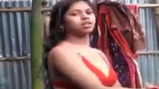 Gadis Liar Merekam Adegan Panasnya Untuk Pacar Yang Merindu