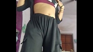 Cowgirl Goyangan Bhabhi: Suami Ganas Hantam Memek Istri Dengan Audio Hindi Yang Menggoda
