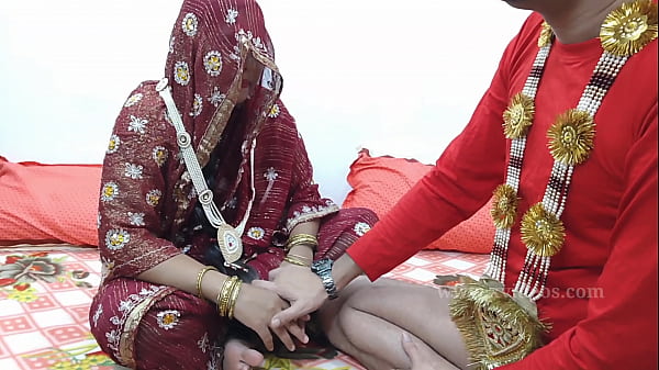 Malam Pertama Pengantin Perawan, Suami Garuk-garuk Memek Istri Sampai Meraung-raung