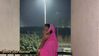 Saat Ayah Tiri Pergi, Anak Tiri Ngentot Ibu Tirinya Yang Bergoyang Besar Saat Karwa Chauth