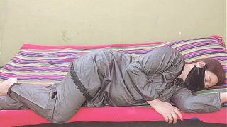 Bini Orang Pakistan Digebukin Kenceng Cepet Gaya Doggy, Suara Desahan Desi Hindi