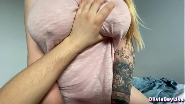 Tonton Bokep Bareng Kakak Tiri, Ngegas Pengen Ngentot – Olivia Bay