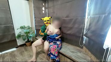 Istri Thailand Menggoda Dalam Sarong – Adepan Amatir Yang Menggairahkan