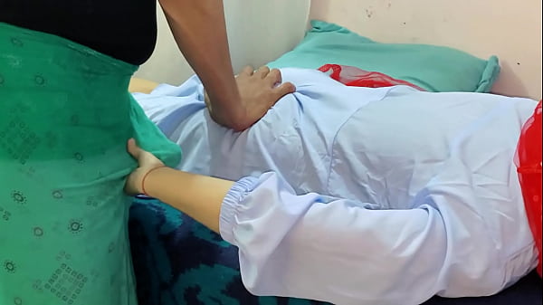 Malkin Siapin Pelayan Buat Ngewe Pake Suara Hot Hindi.