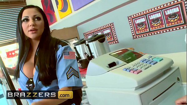 Montok Seragam, Tante Montok Di Atasan Ketat – (audrey Bitoni, Honey White, Johnny Sins) – Boston Cream – Brazzers