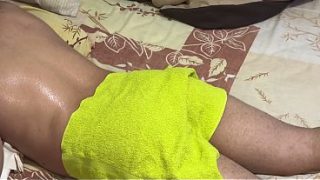 Mertua Montok Bantuin Mantu, Pijatannya Malah Bikin Panas Dingin.
